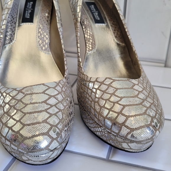 WHITE HOUSE BLACK MARKET SNOWFLAKE Textured Leather Platform High Heel Pumps  4i - Picture 3 of 10